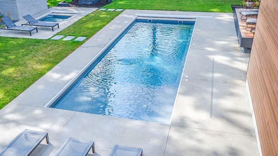 The Freedom with Splash Pad Fibreglass Pool